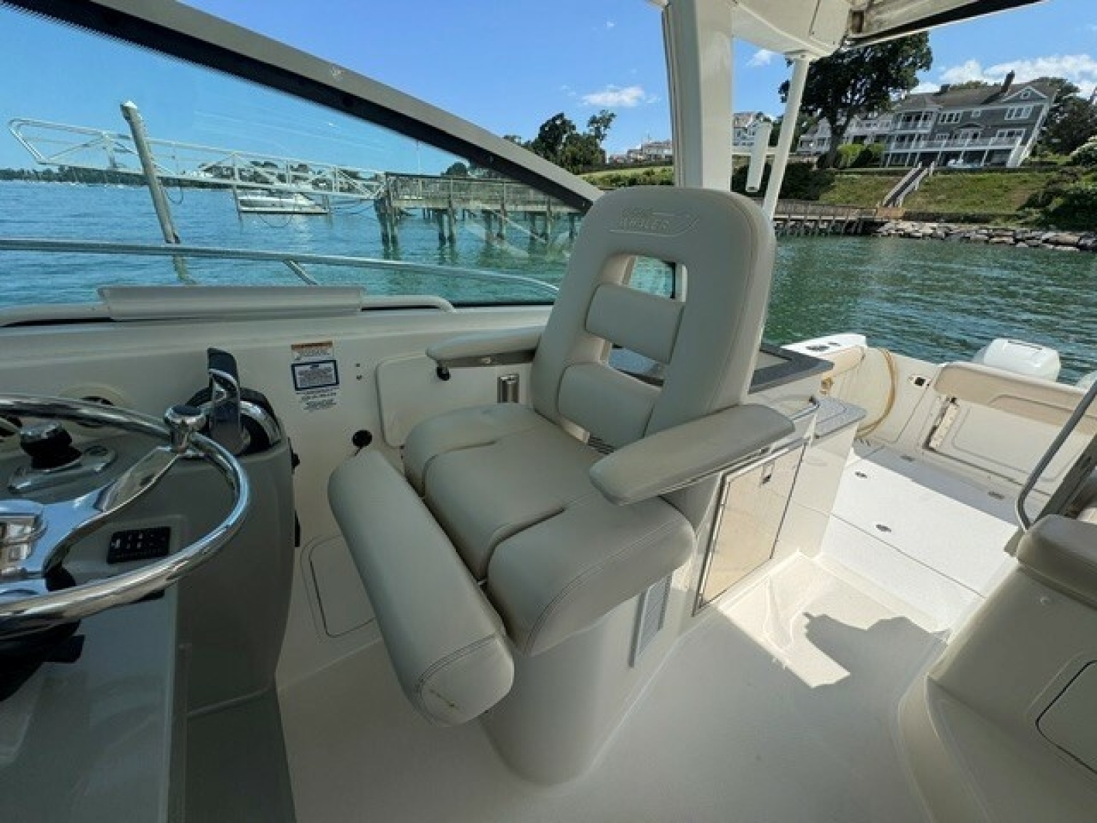 2016 Boston Whaler