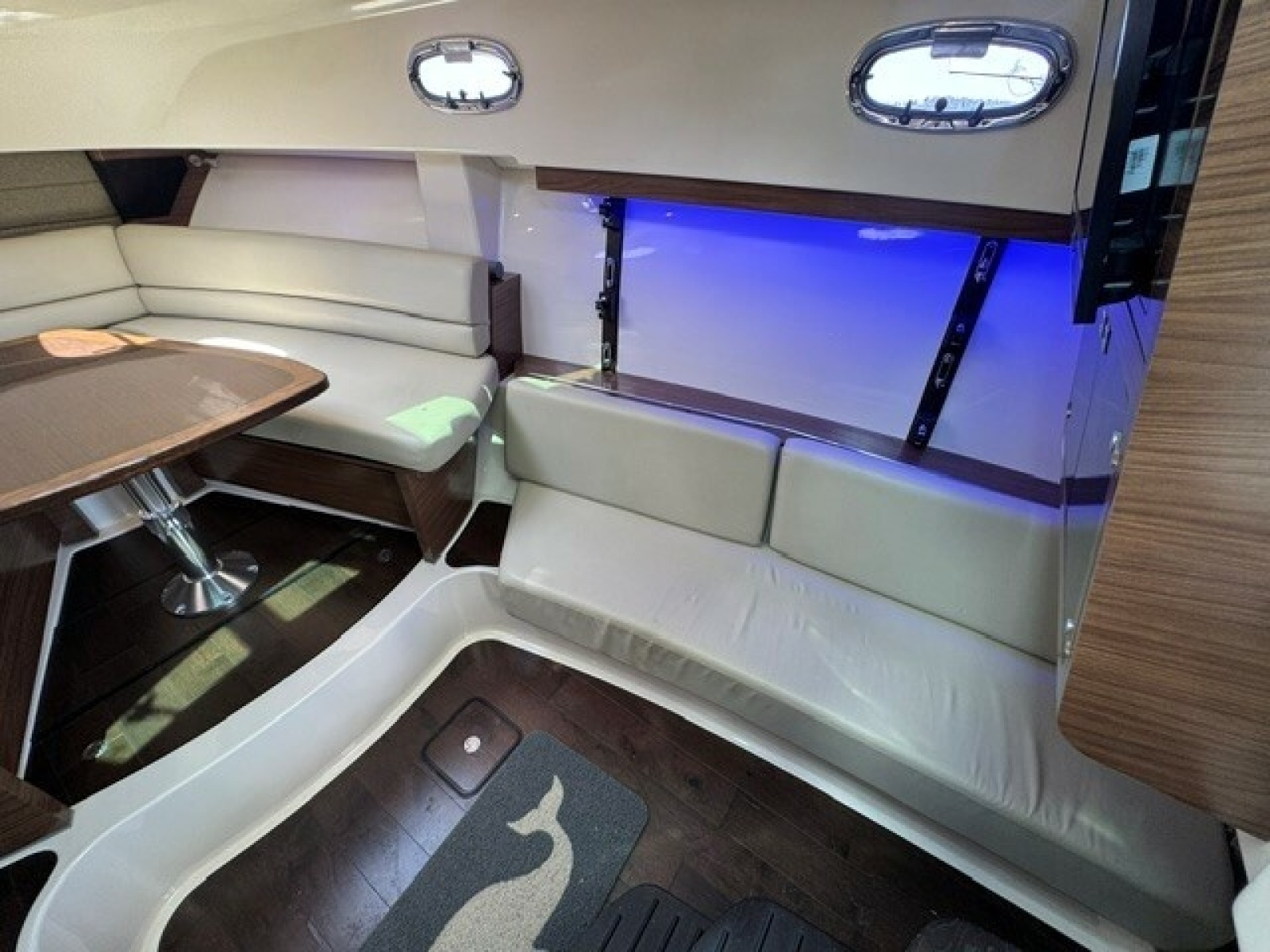 2016 Boston Whaler