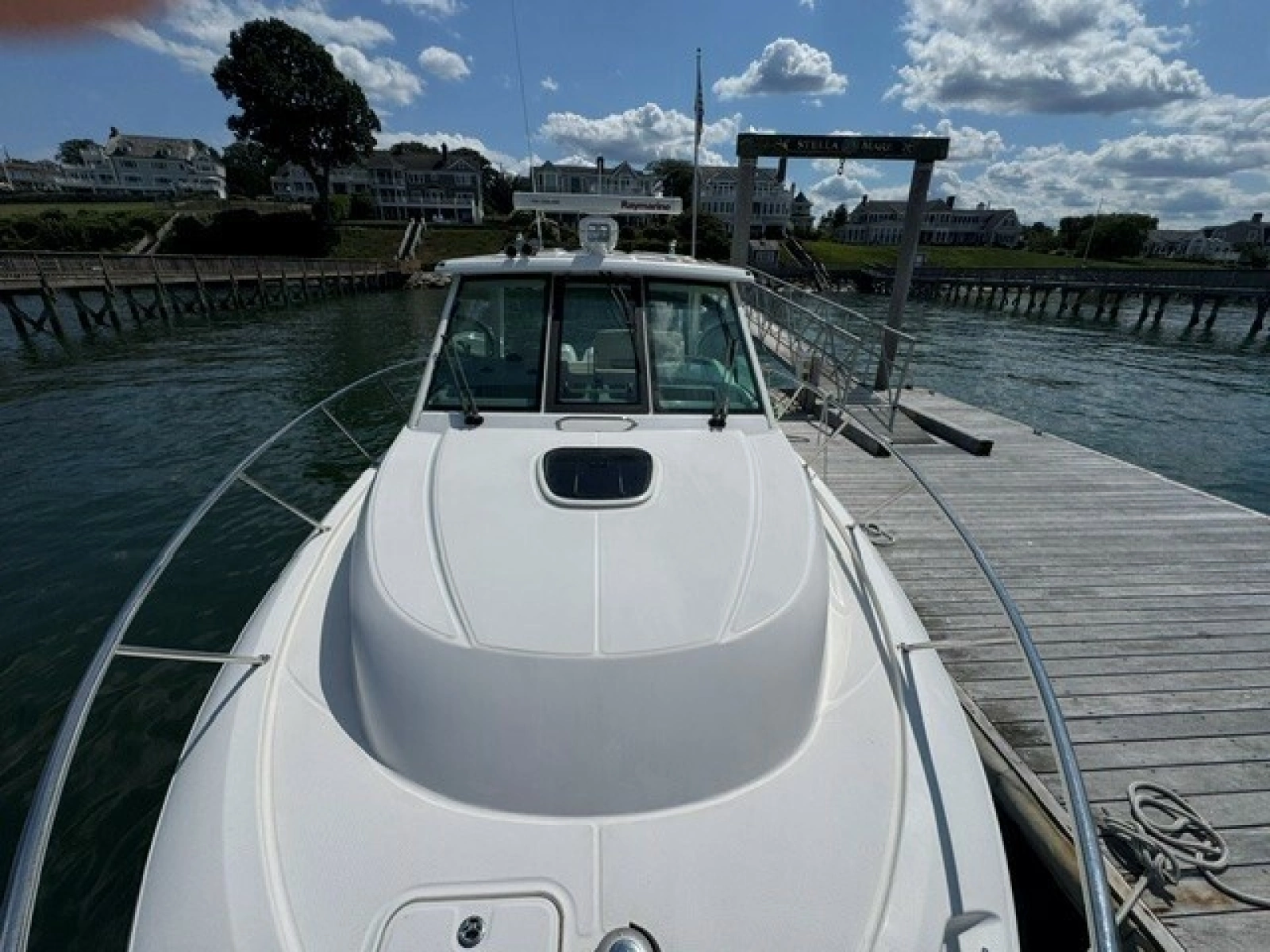 2016 Boston Whaler 