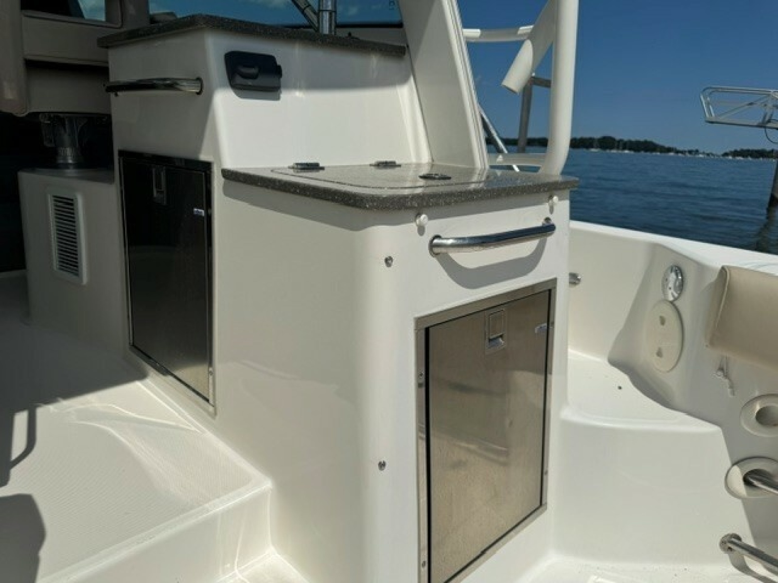 2016 Boston Whaler
