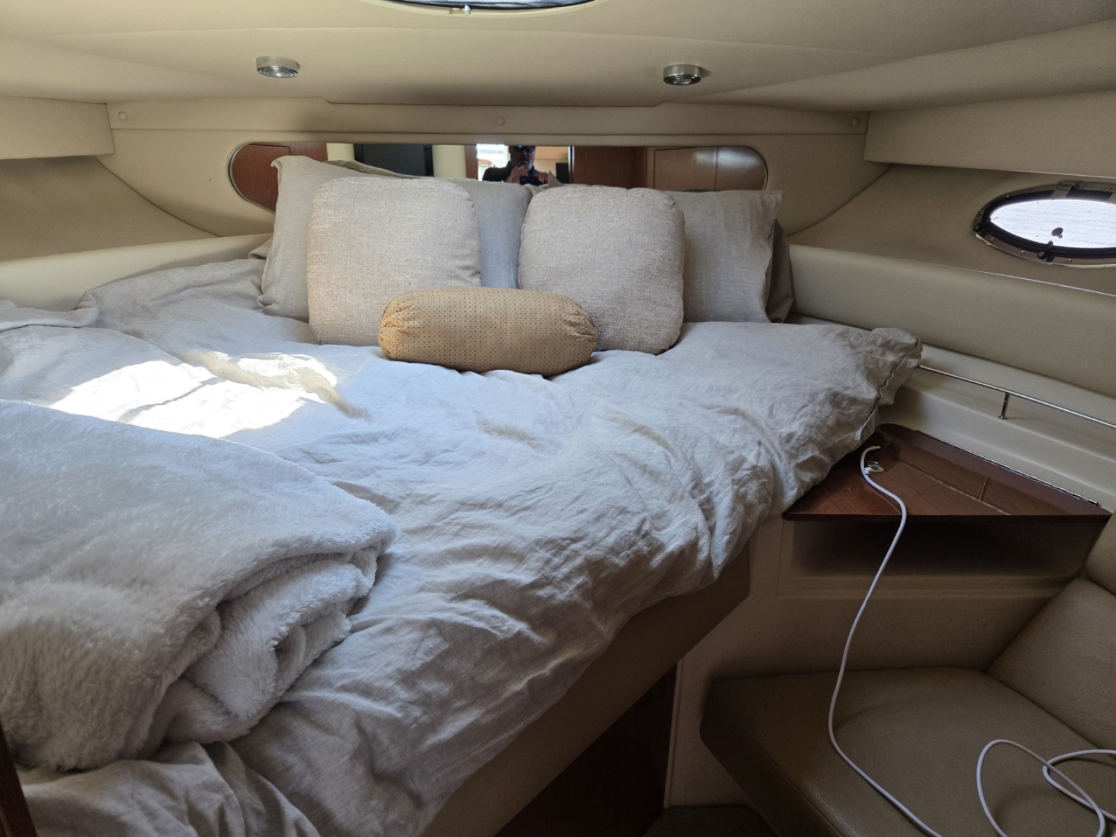 2010 Regal 3760
