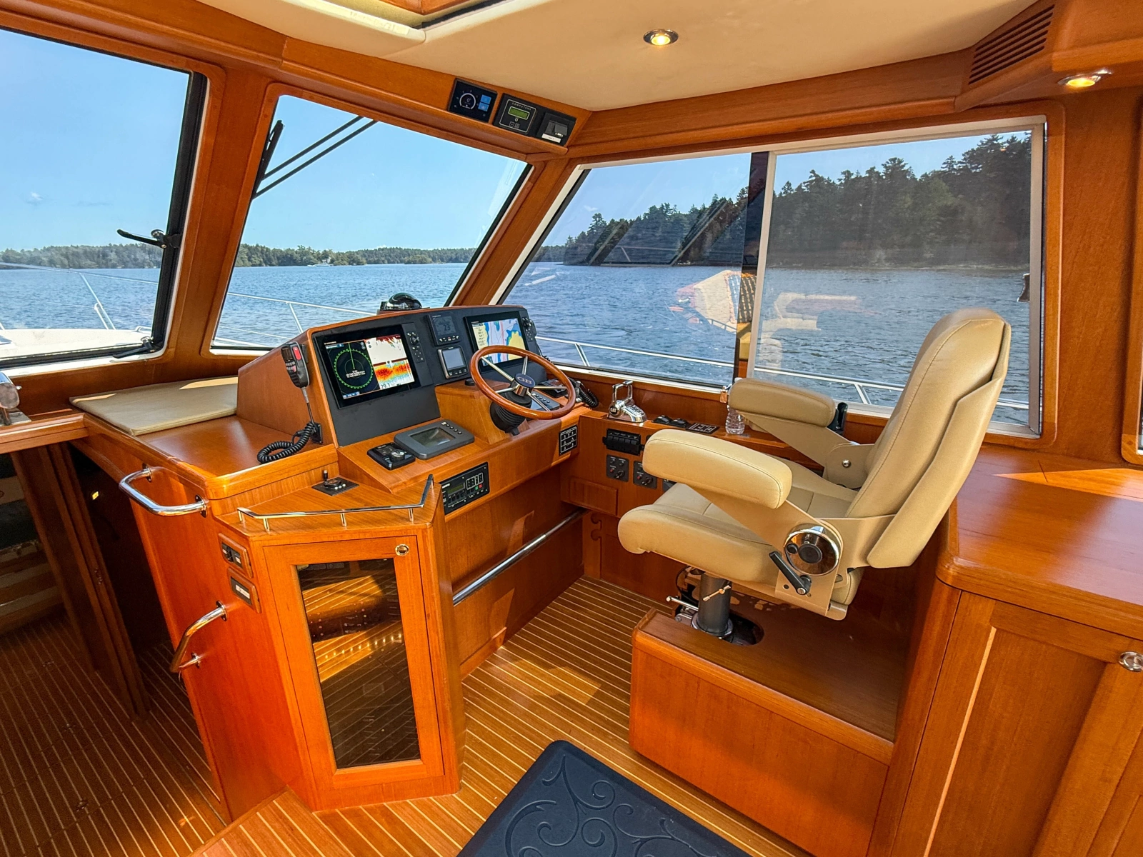 2008 Grand Banks 