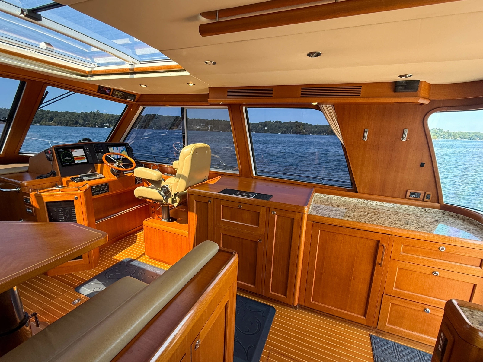2008 Grand Banks 