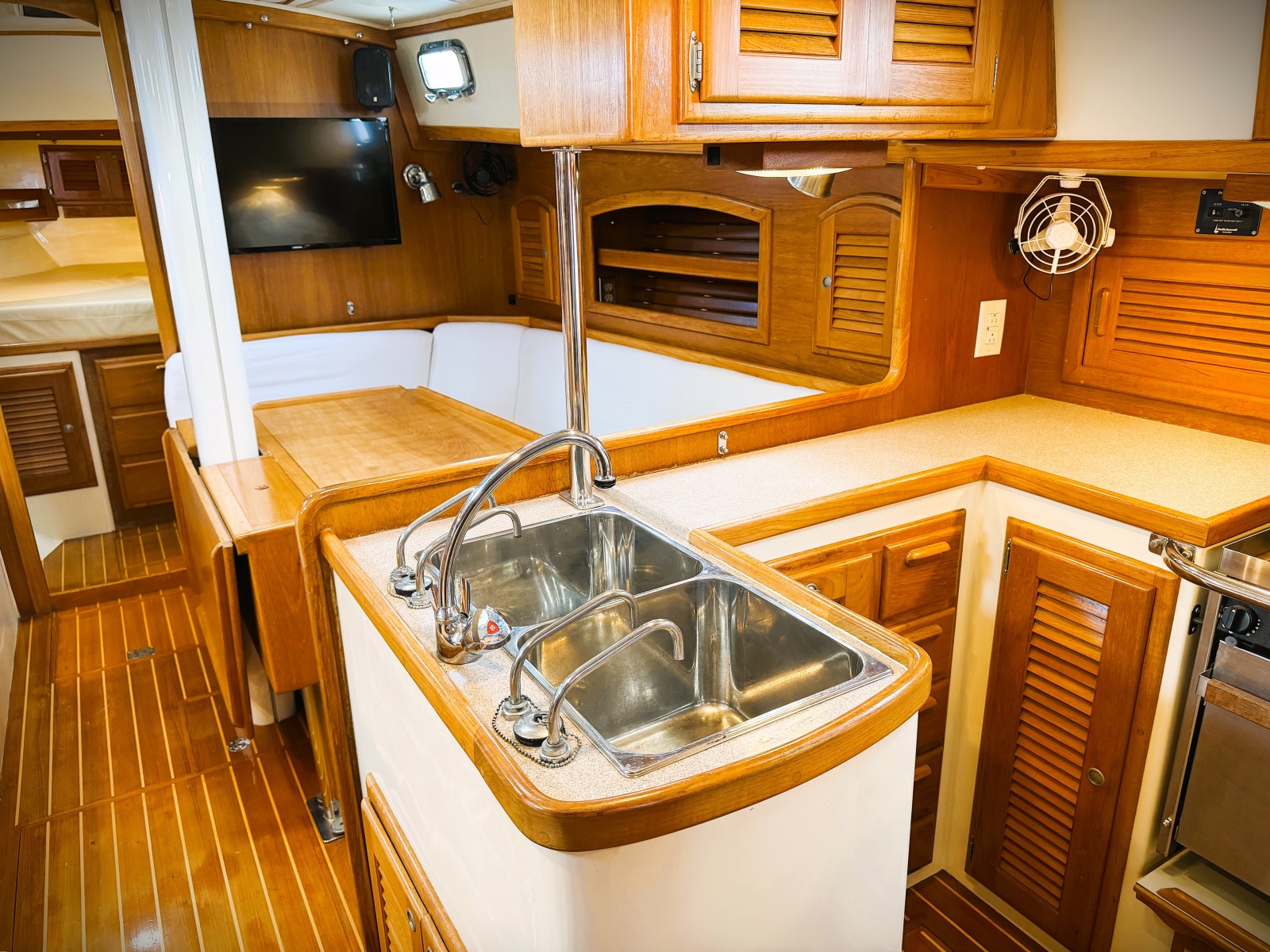 1997 Pacific Seacraft 40