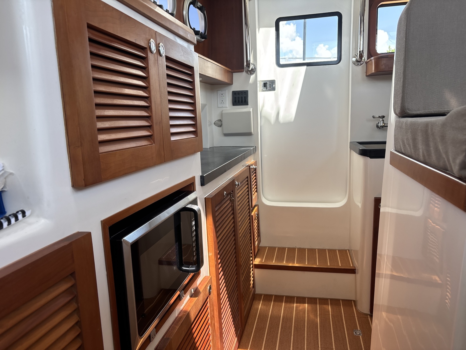 2022 SeaPiper 35 Trawler