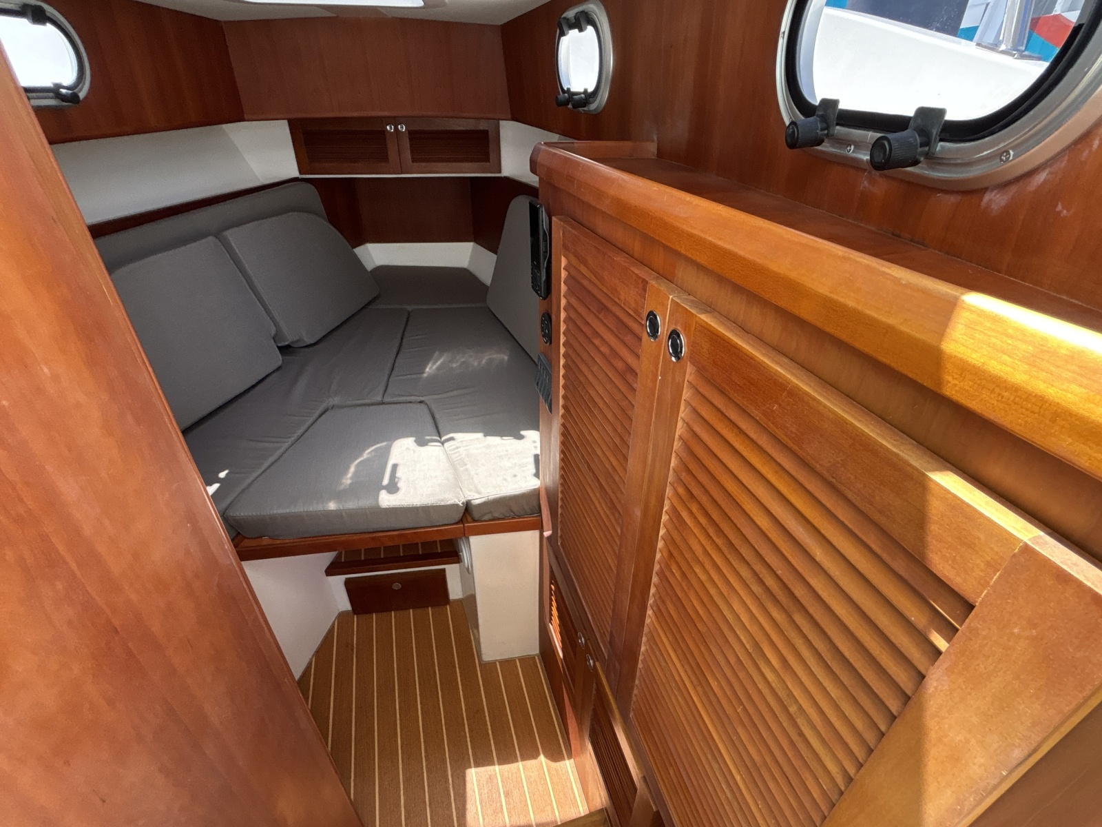 2022 SeaPiper 35 Trawler