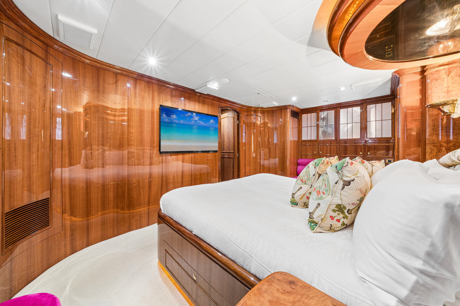 2006 Horizon 82 Skylounge