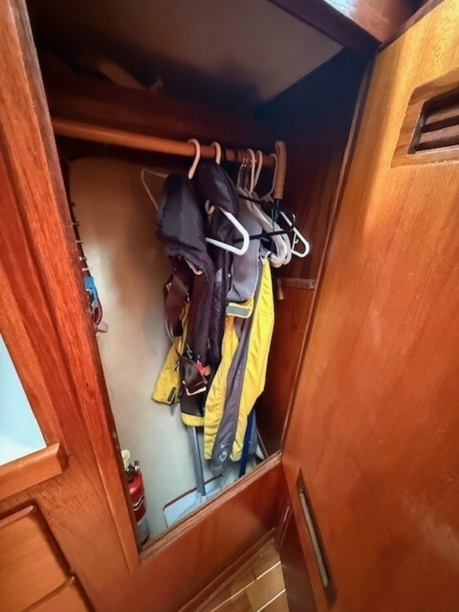 1988 Sabre 42 CN Sloop