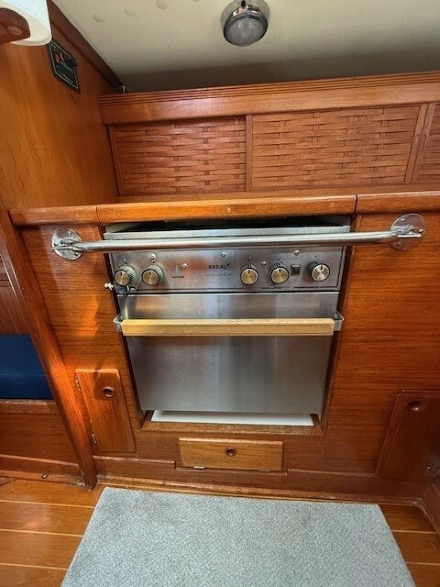 1988 Sabre 42 CN Sloop