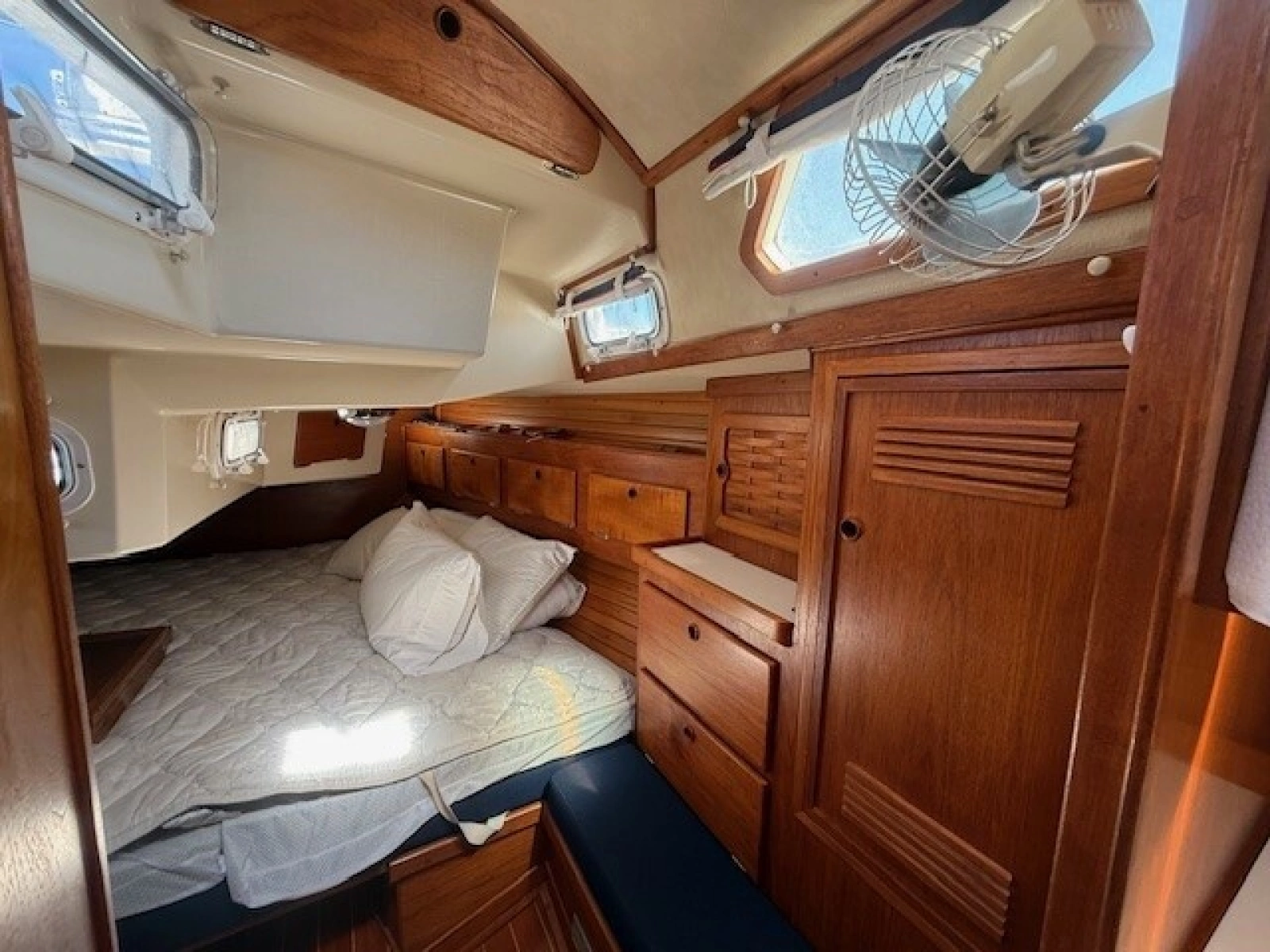 1988 Sabre 42 CN Sloop