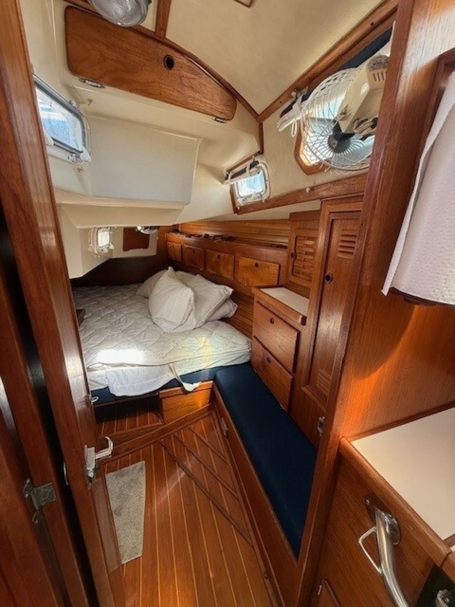 1988 Sabre 42 CN Sloop