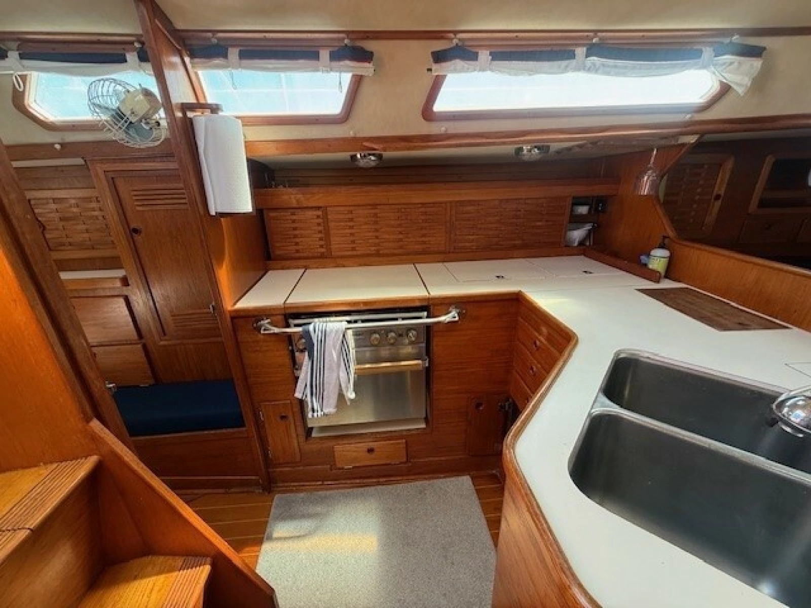 1988 Sabre 42 CN Sloop