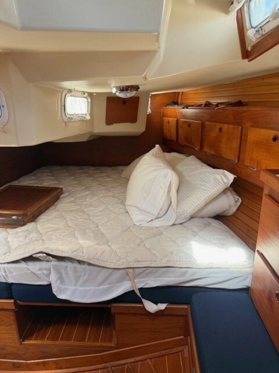 1988 Sabre 42 CN Sloop