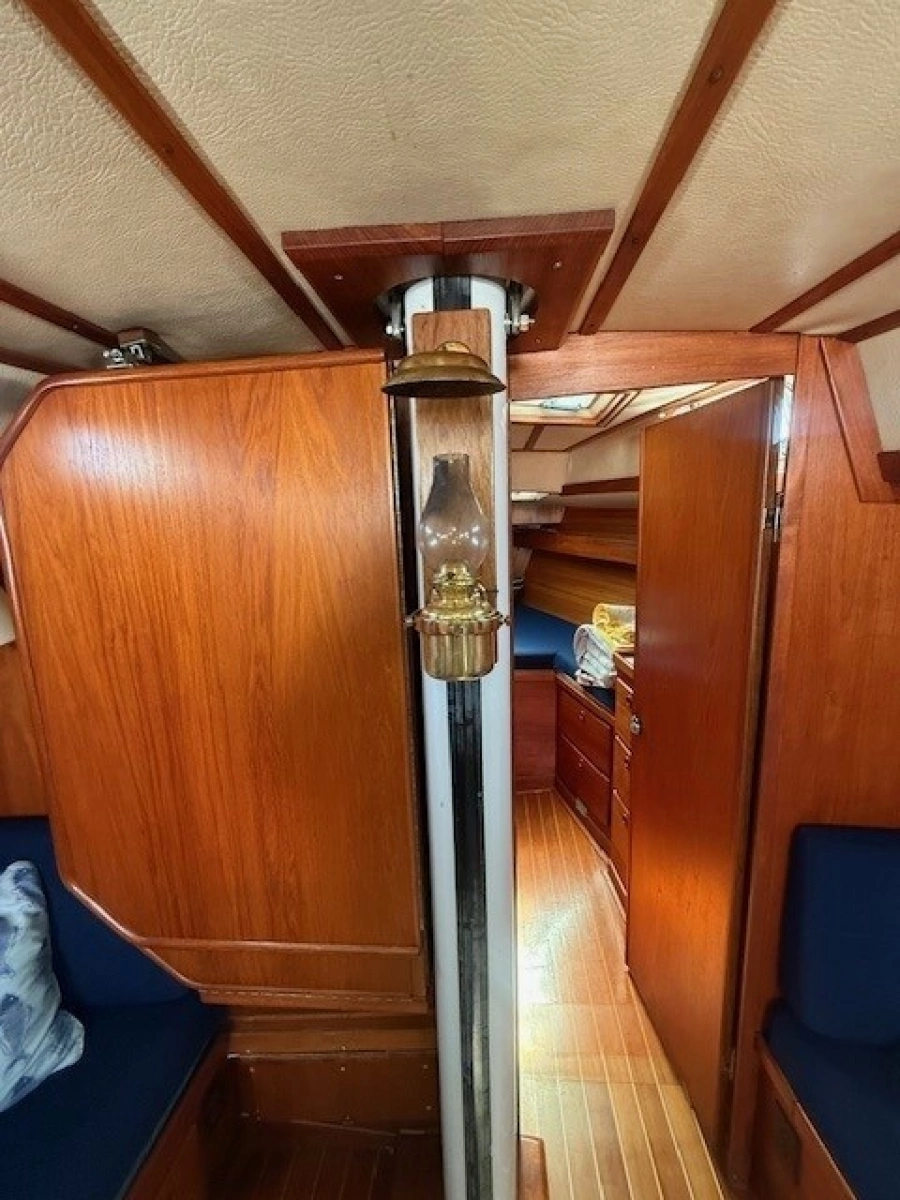 1988 Sabre 42 CN Sloop