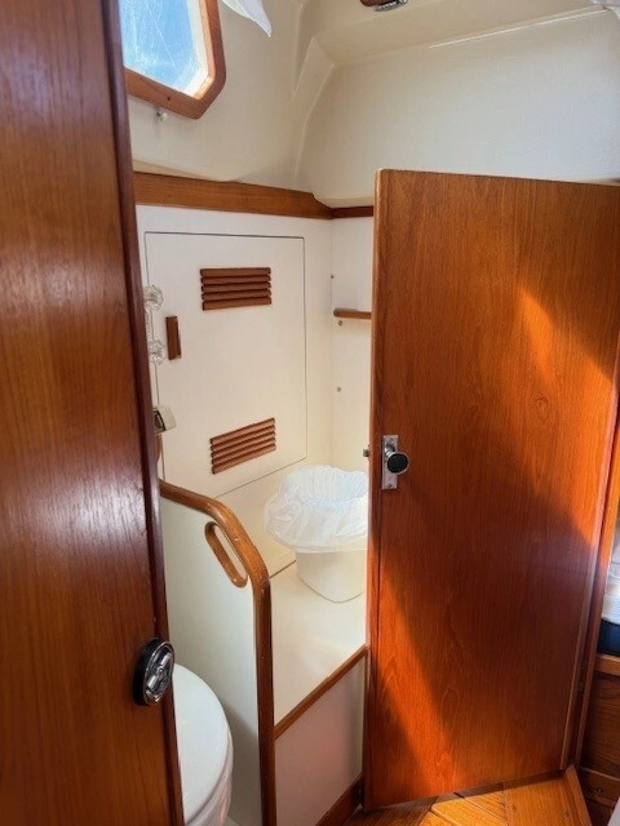 1988 Sabre 42 CN Sloop