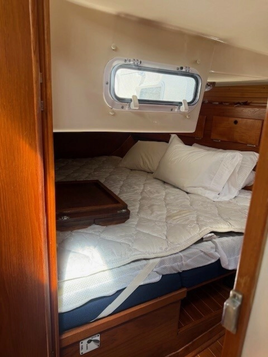 1988 Sabre 42 CN Sloop