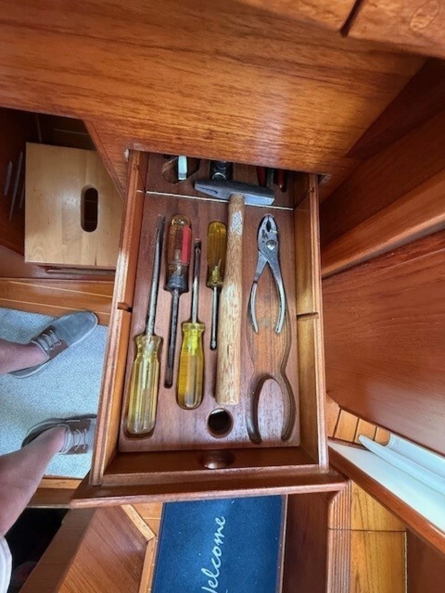 1988 Sabre 42 CN Sloop
