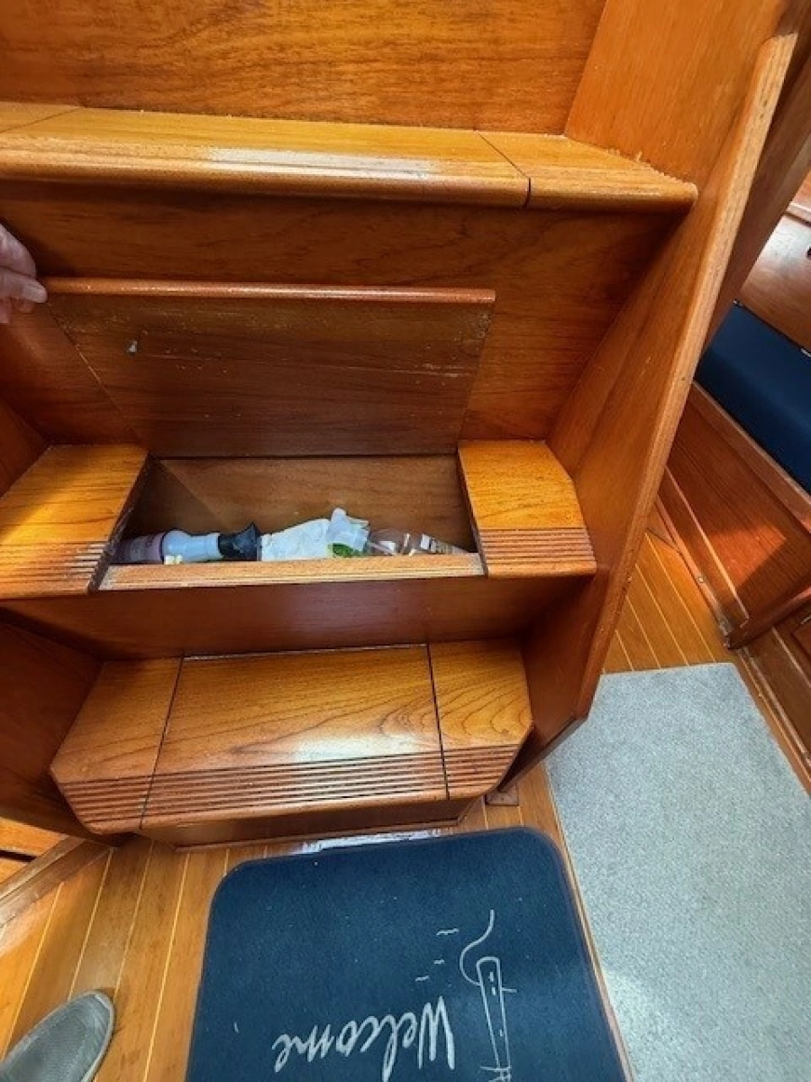 1988 Sabre 42 CN Sloop