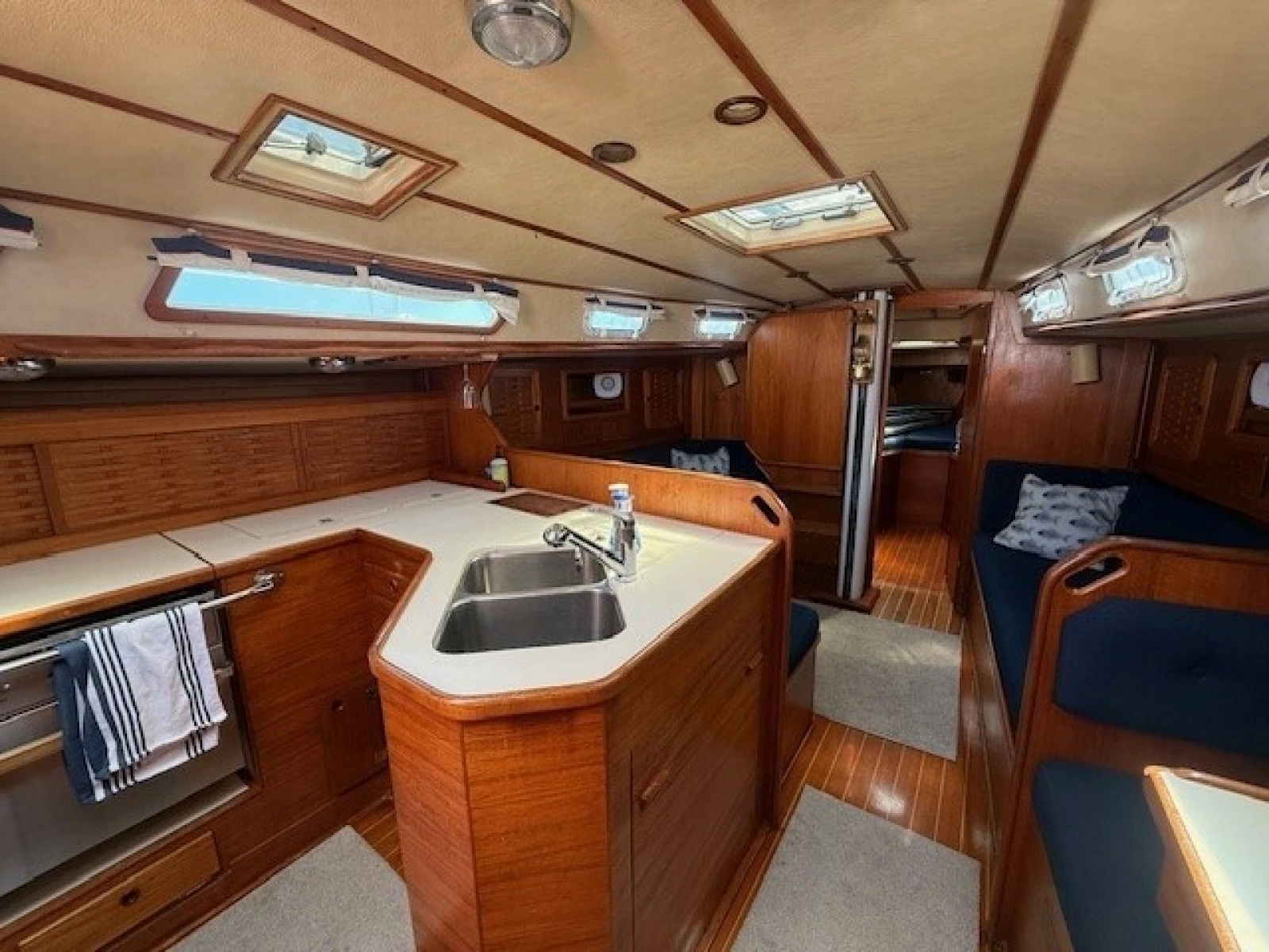 1988 Sabre 42 CN Sloop