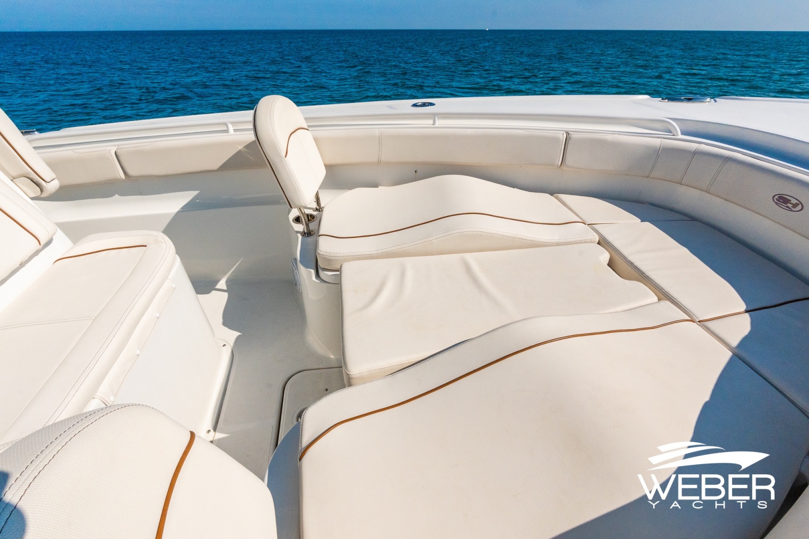 2022 Sea Hunt 305 Ultra SE