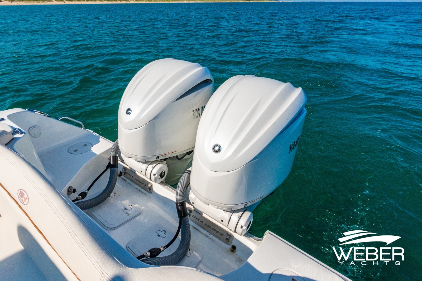 2022 Sea Hunt 305 Ultra SE
