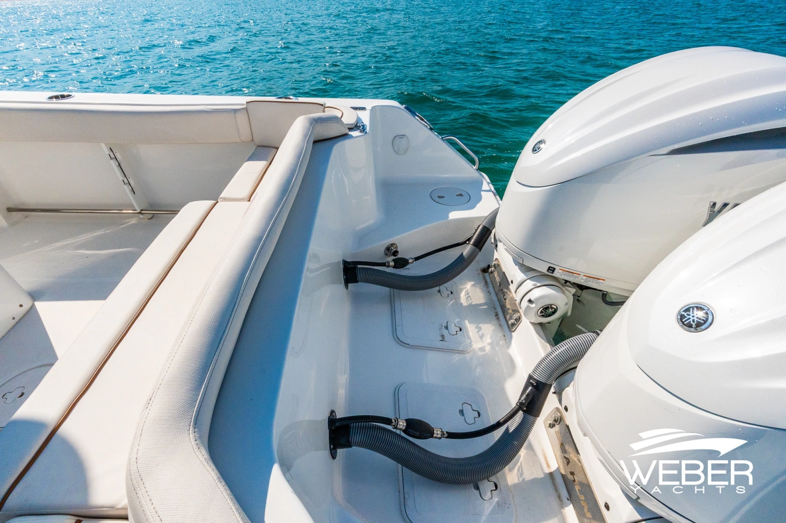 2022 Sea Hunt 305 Ultra SE