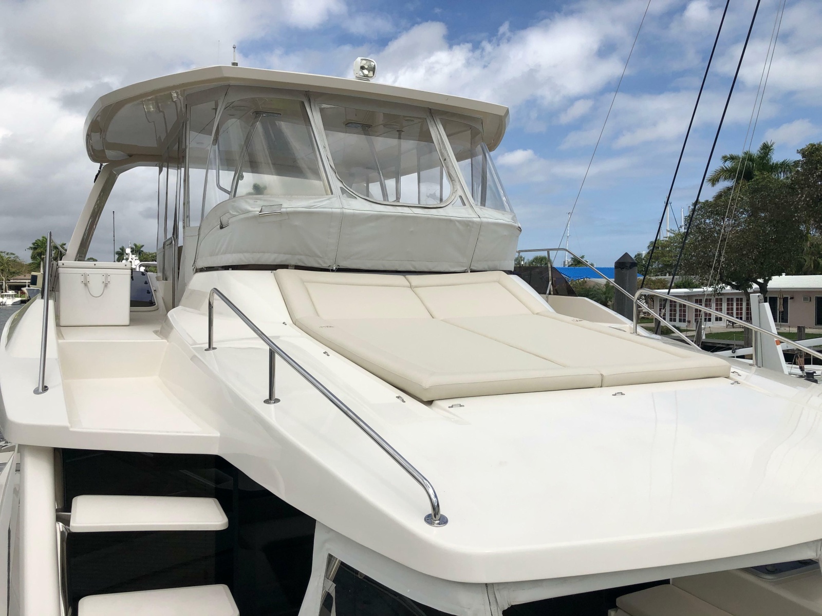 2016 Aquila 48