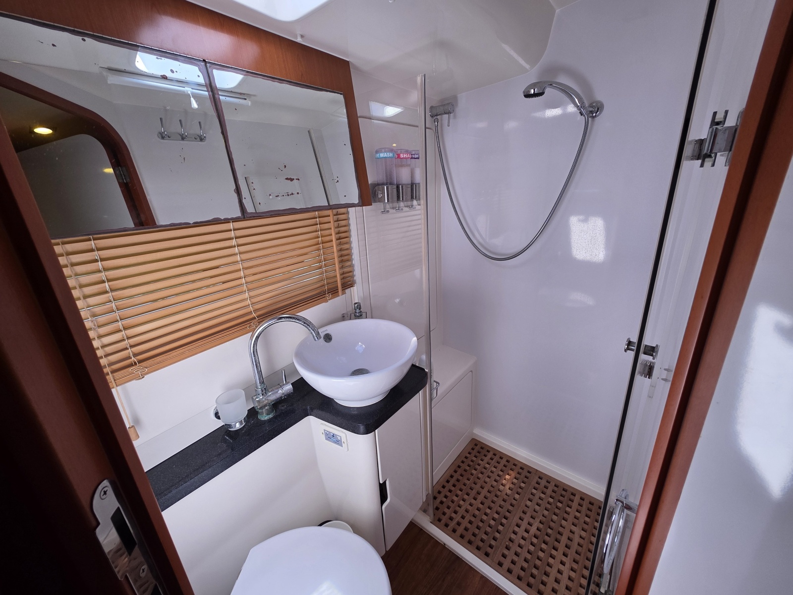 2016 Aquila 48