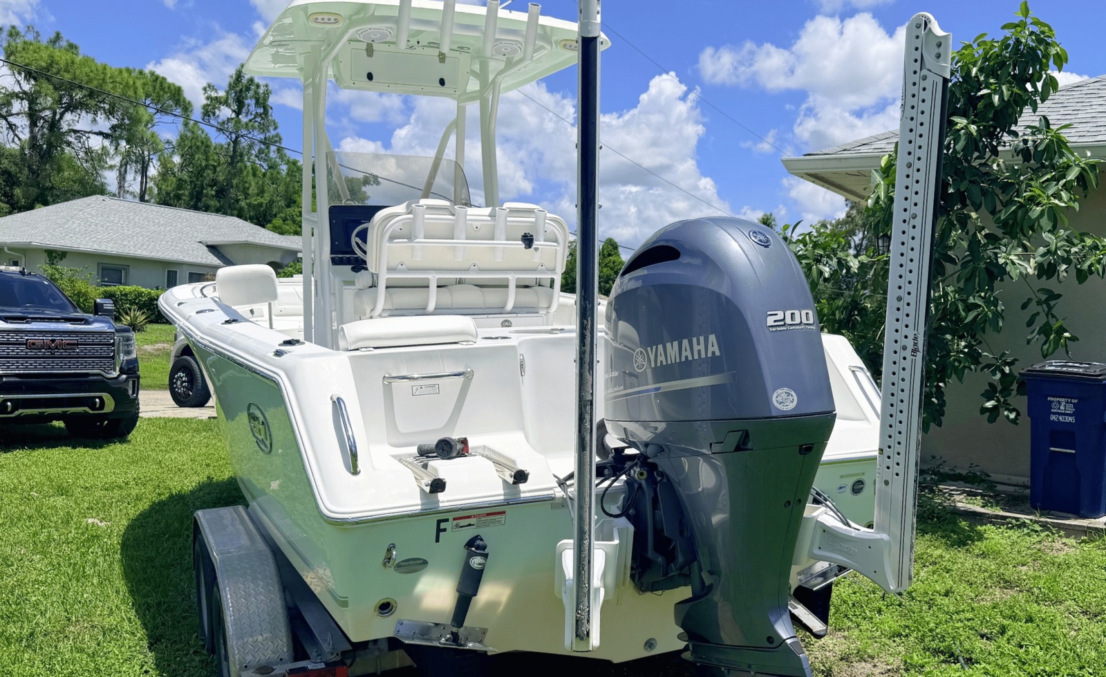 2017 Sea Hunt Ultra 229