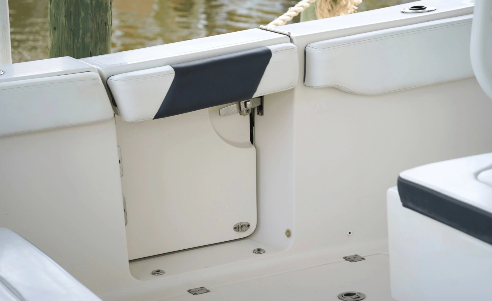 2020 Robalo 302