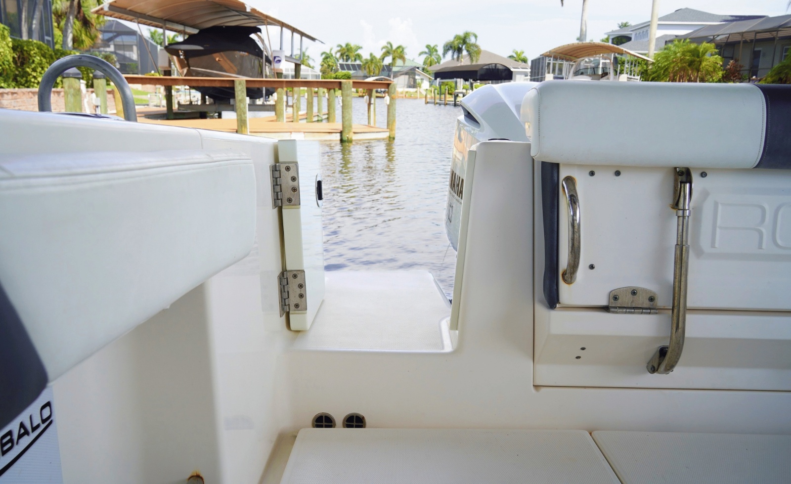 2020 Robalo 302