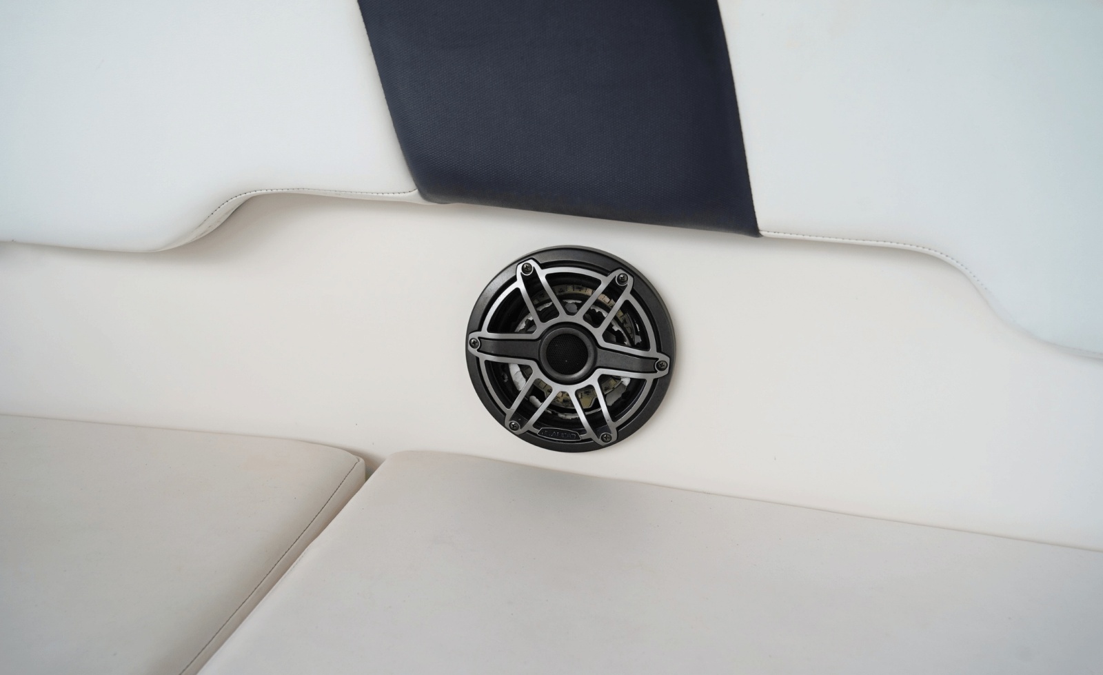 2020 Robalo 302