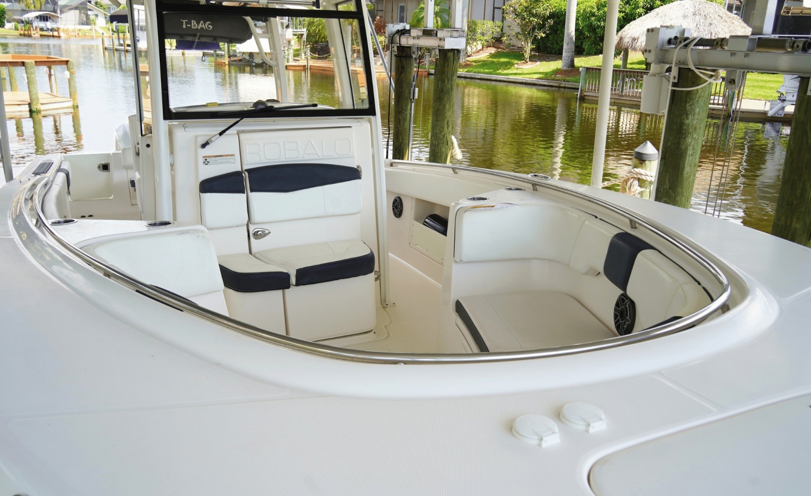2020 Robalo 302