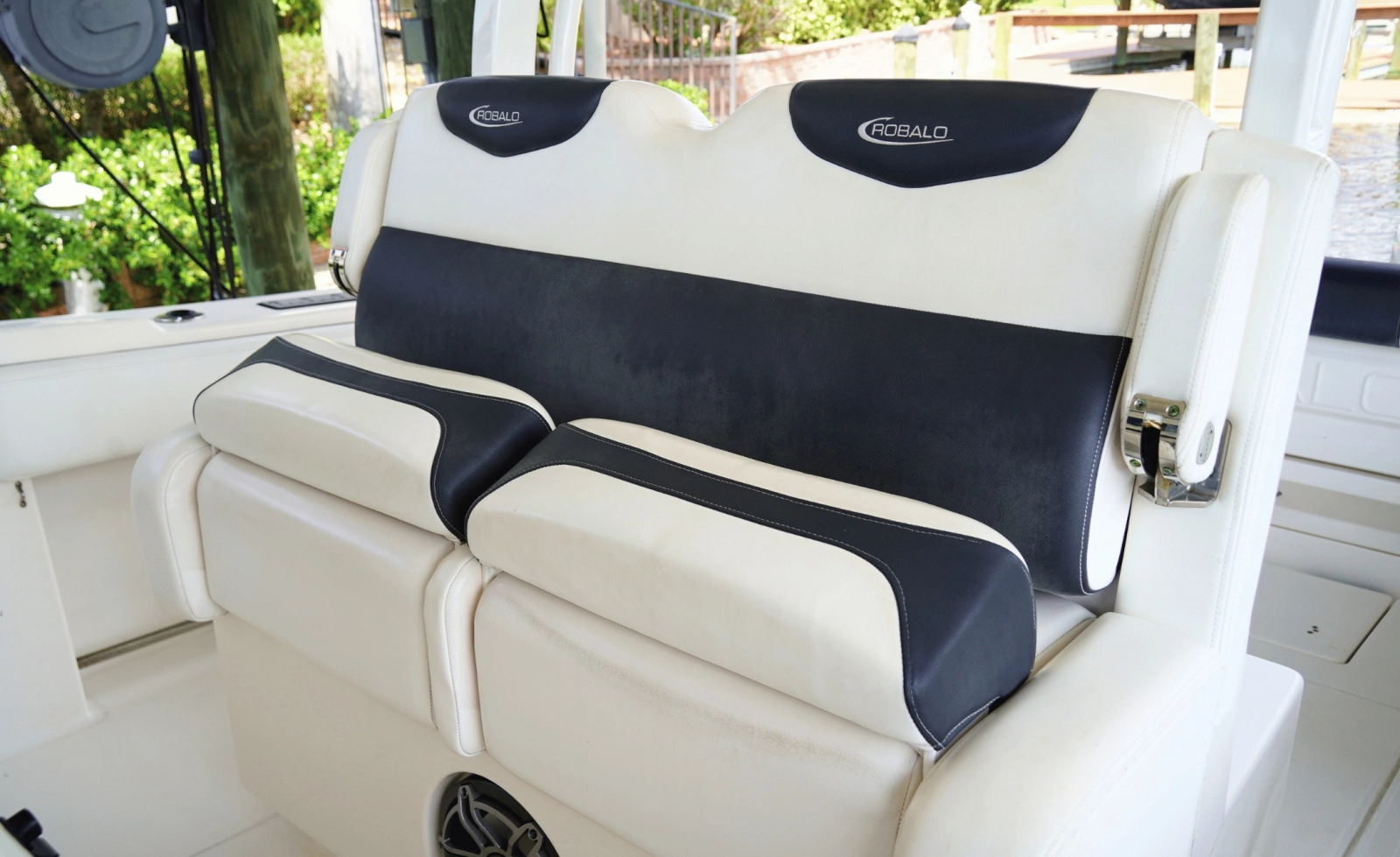 2020 Robalo 302
