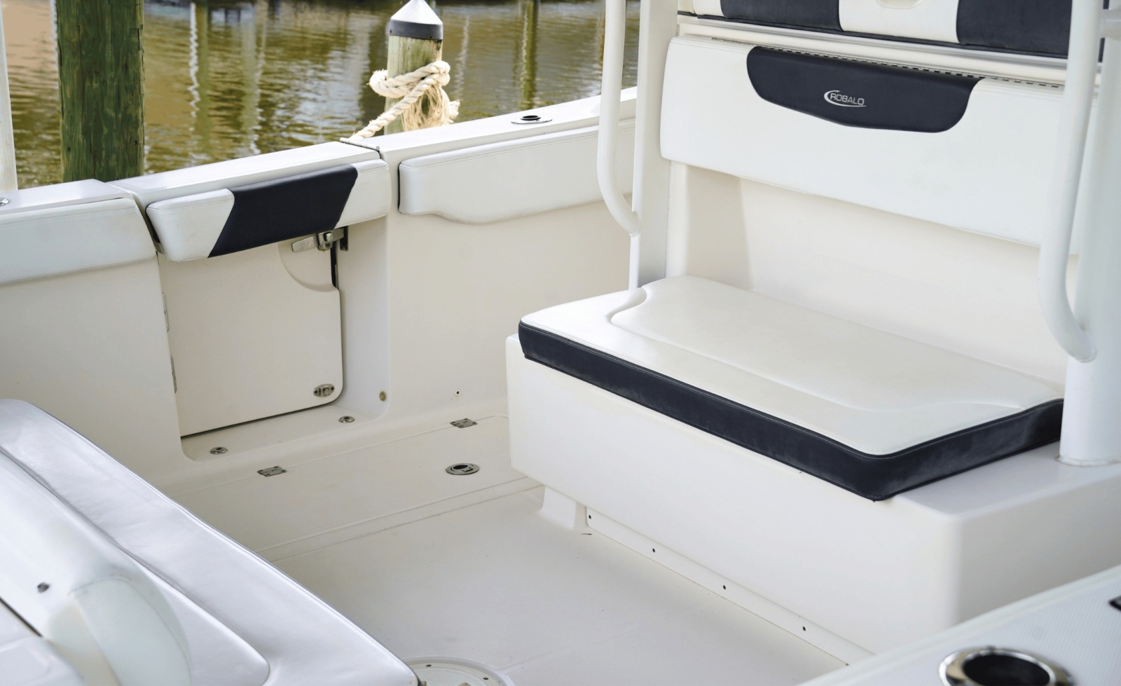 2020 Robalo 302