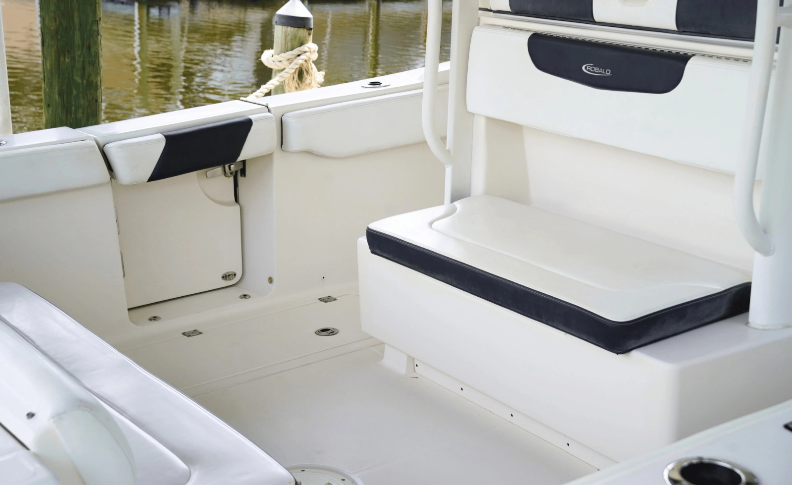 2020 Robalo 302