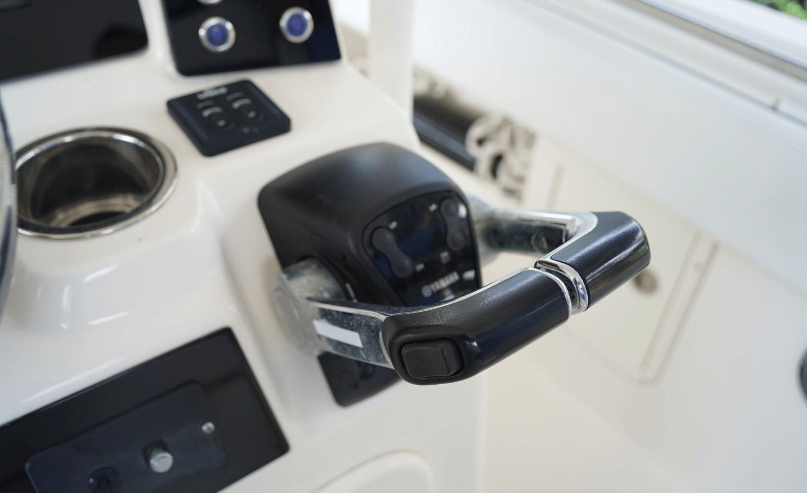 2020 Robalo 302