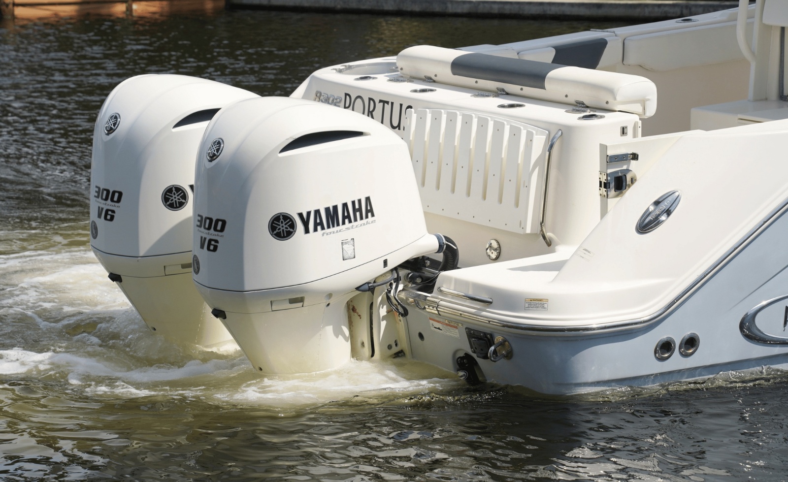 2020 Robalo 302