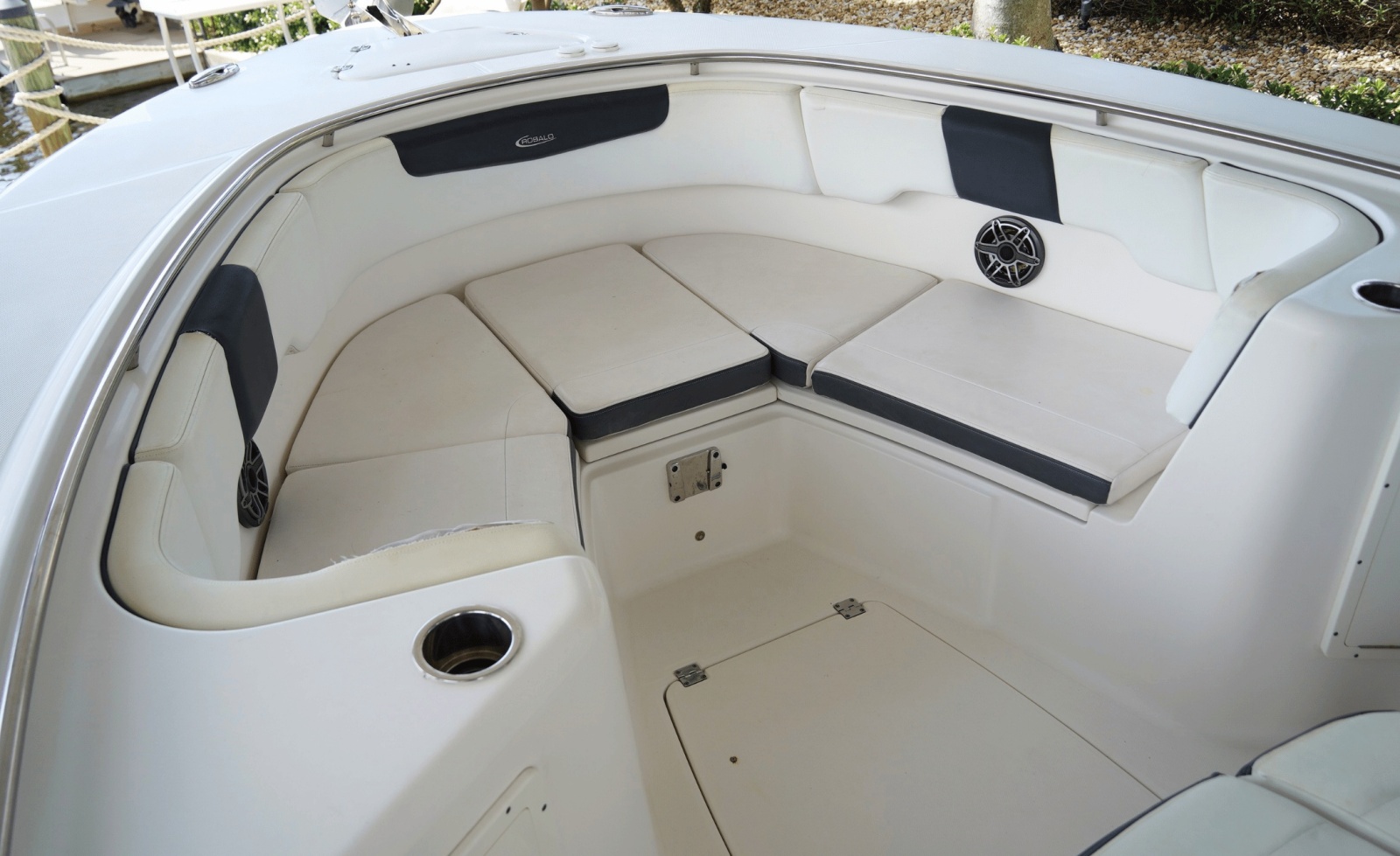 2020 Robalo 302