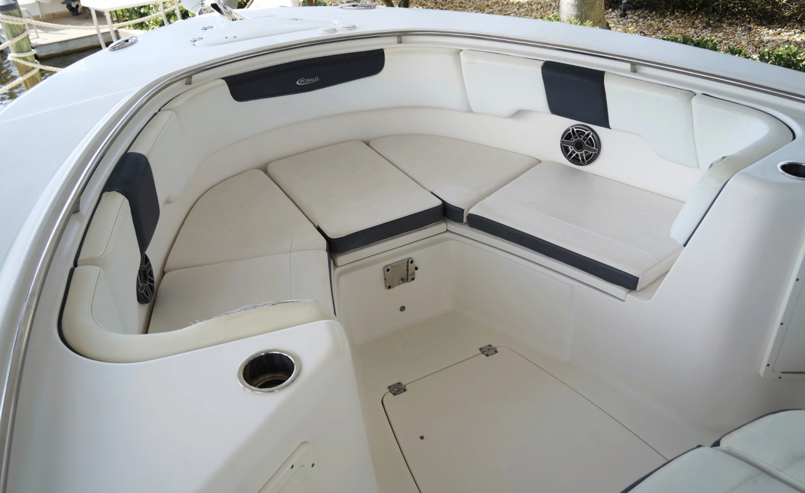 2020 Robalo 302