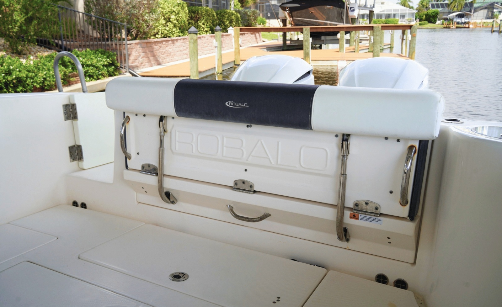 2020 Robalo 302