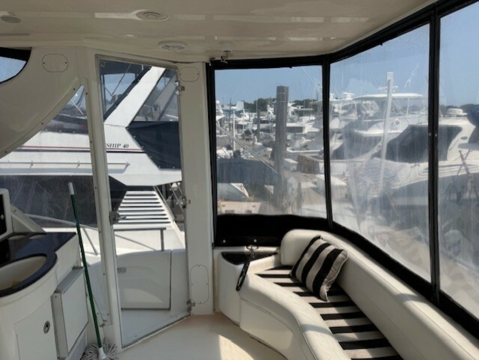 2007 Meridian 408 Aft Cabin
