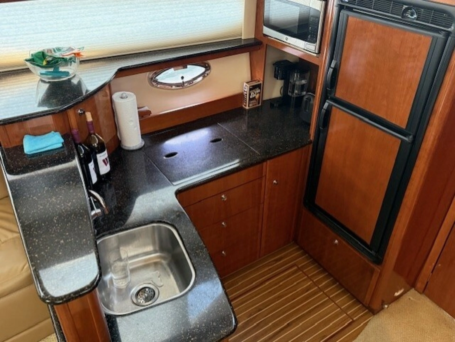 2007 Meridian 408 Aft Cabin