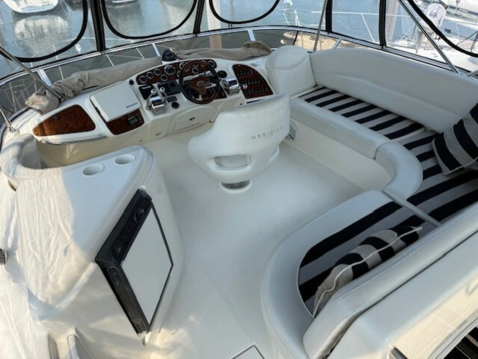 2007 Meridian 408 Aft Cabin