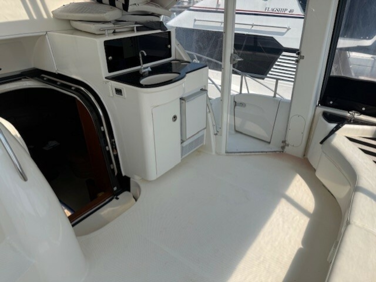 2007 Meridian 408 Aft Cabin