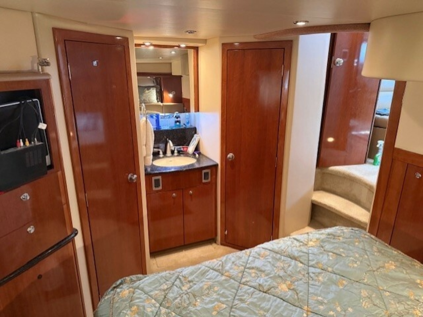 2007 Meridian 408 Aft Cabin