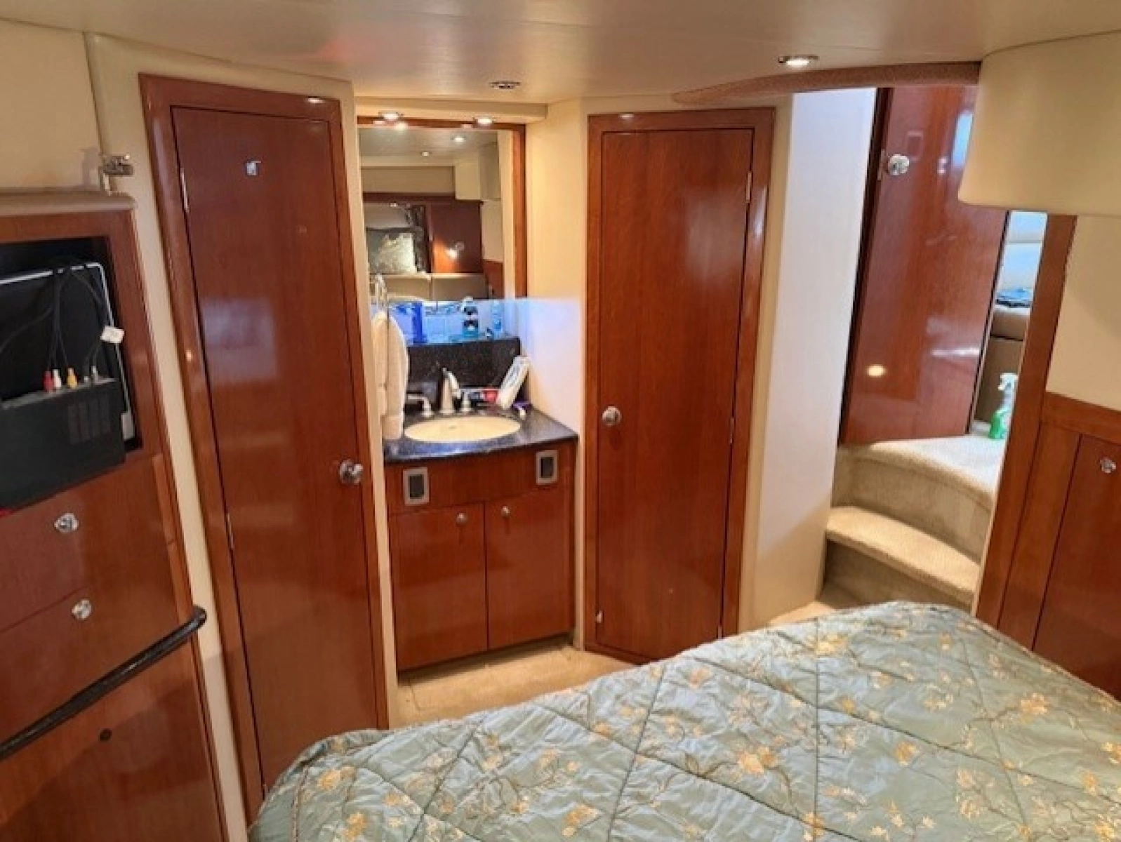 2007 Meridian 408 Aft Cabin