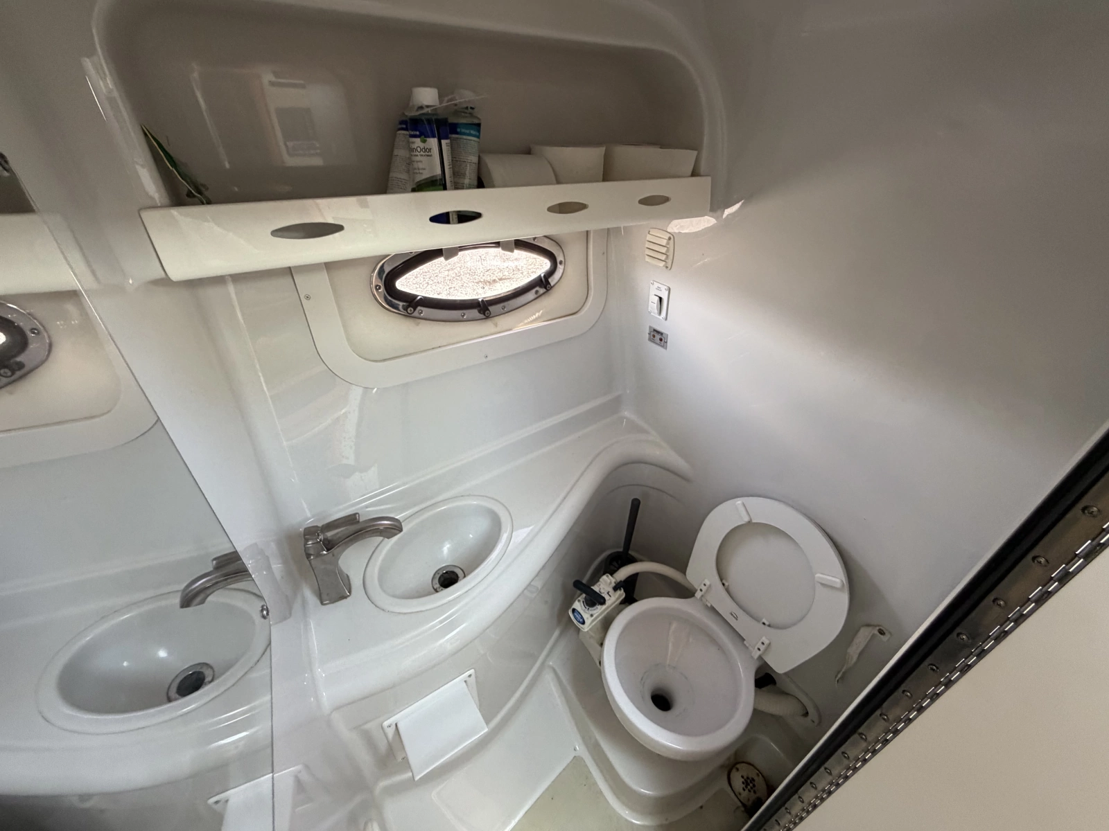 2005 Crownline 250 CR