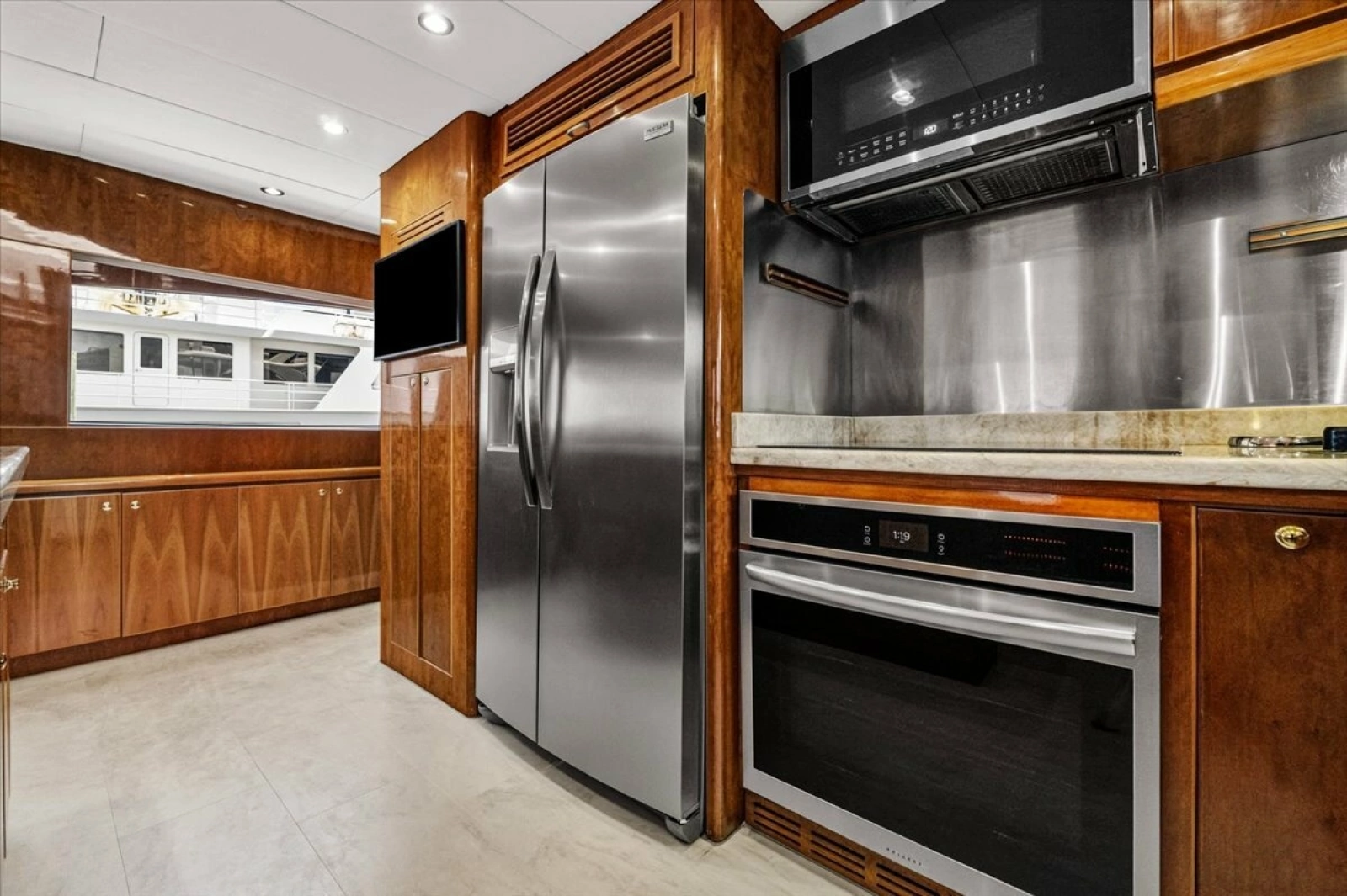 2007 Hargrave Raised Piolthouse
