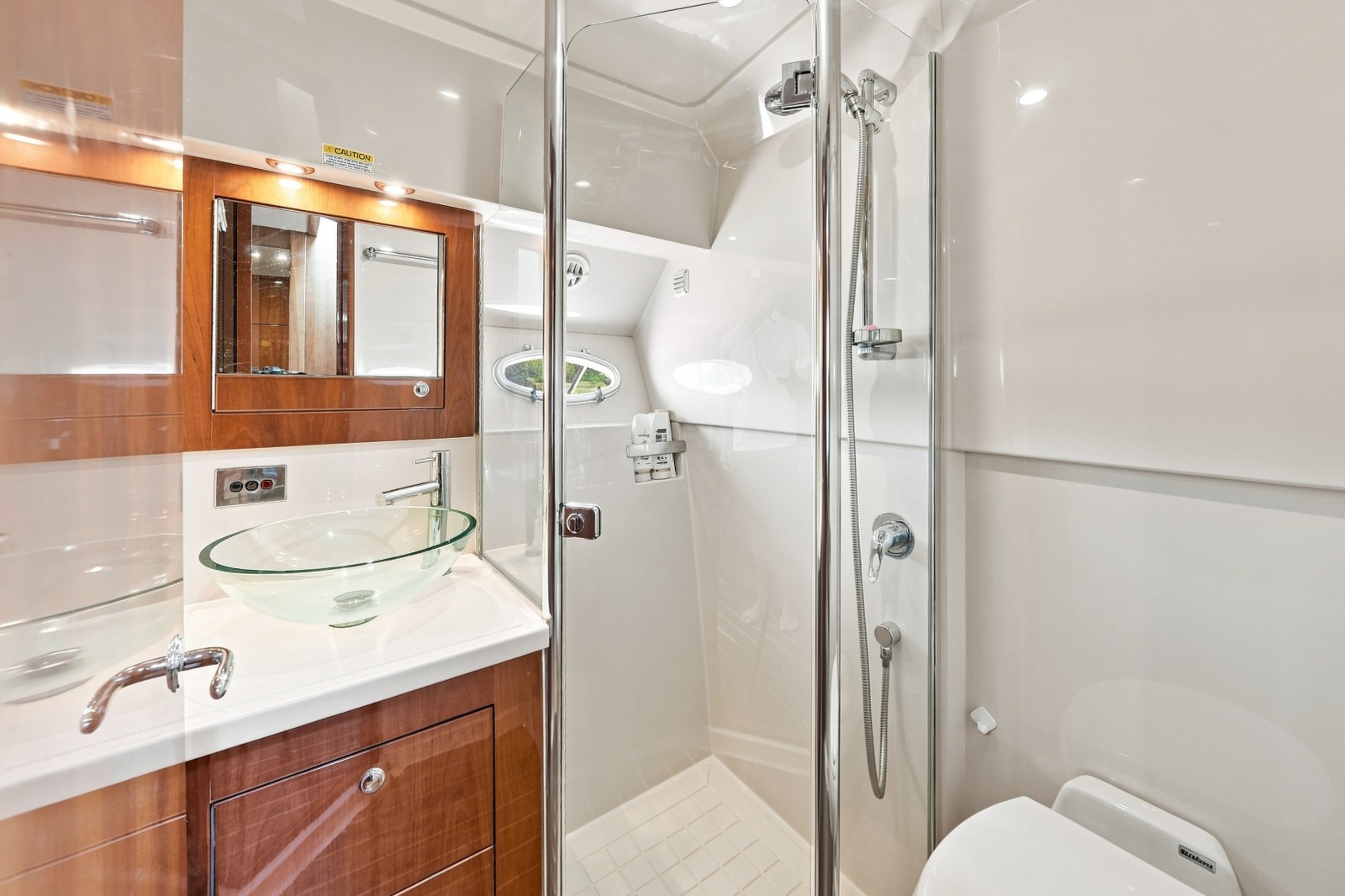 2009 Riviera 4700 Sport Yacht